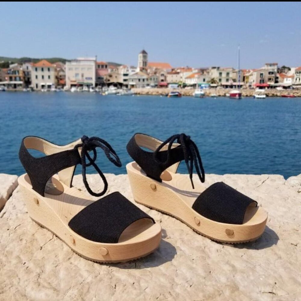 Sedette Sandal Co. Black Canvas & Wood Platform Wedge Retro Sandals Size 9.5